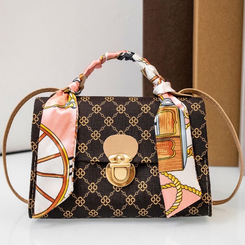 2025 Designer Woven PU Leather Handbag Large Capacity Handbag Women's Fashion Bag Star Pendant Suitable for Multiple Age Groups